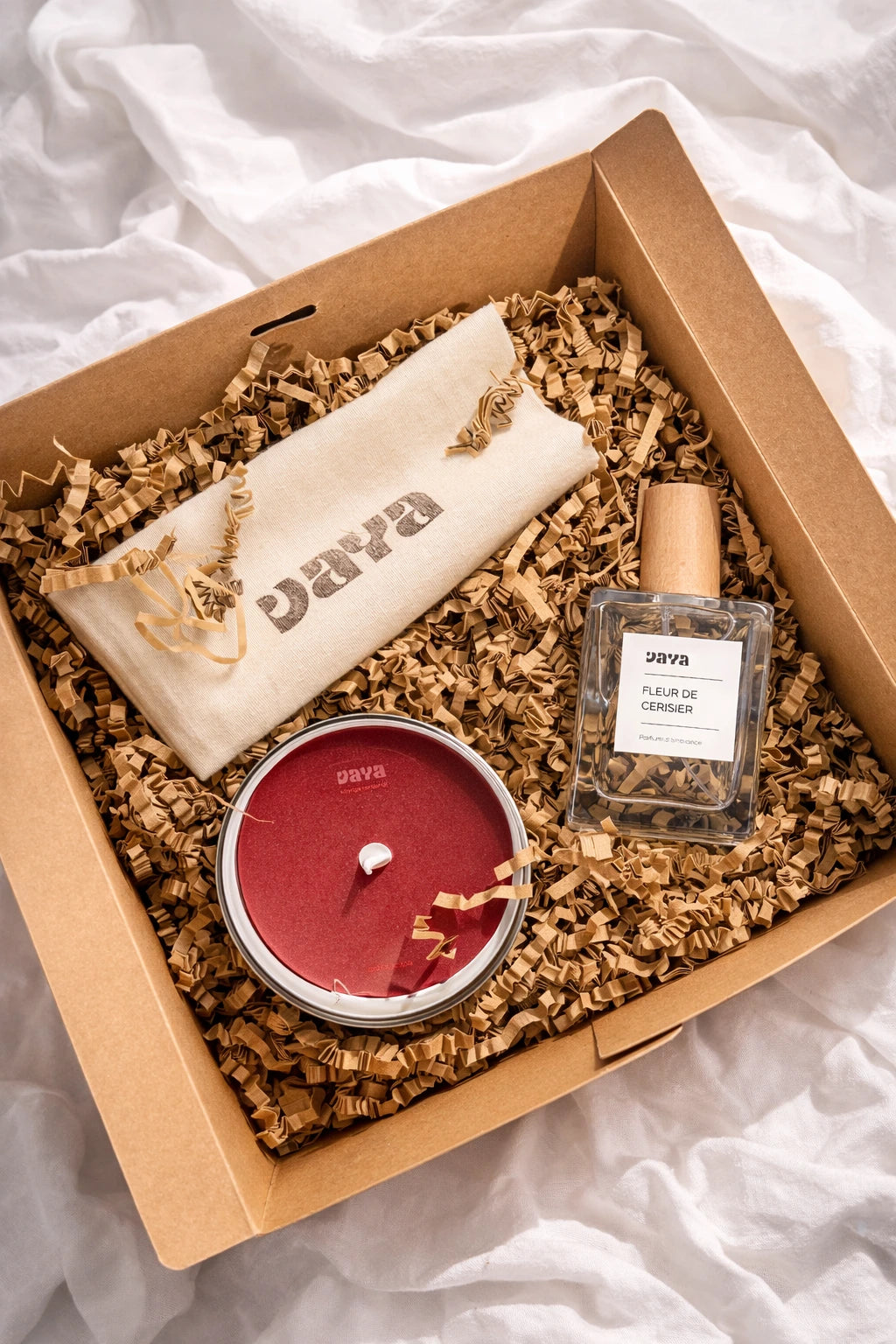 Coffret cadeau avec bougie parfumée naturelle et parfum d'ambiance – Atelier Vaya
